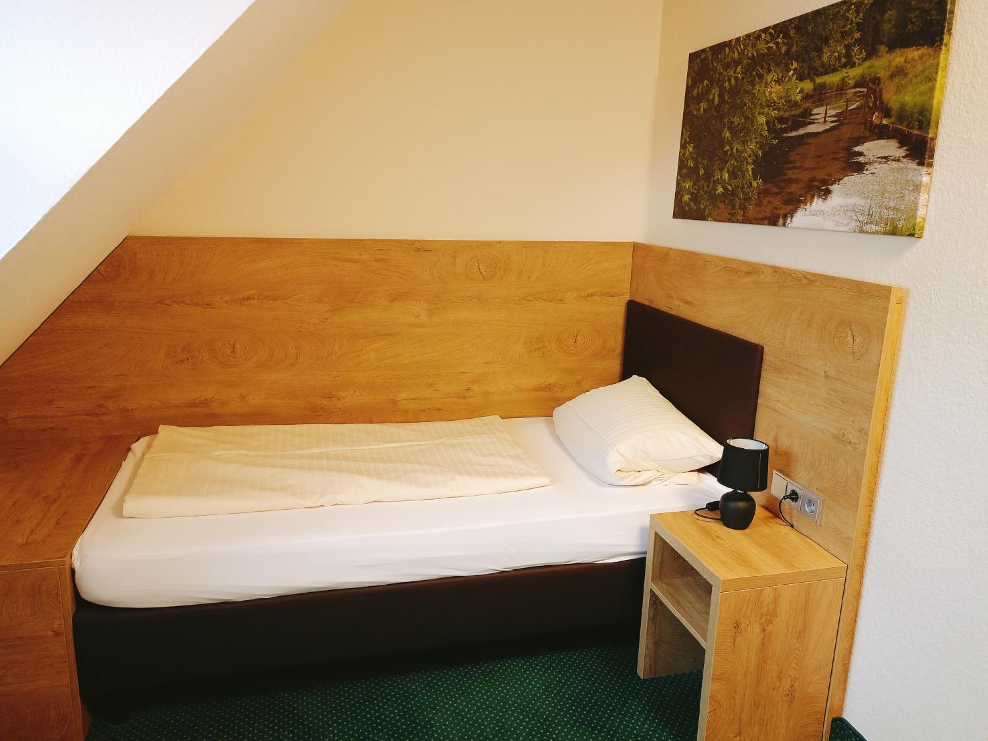 Hotel Gasthof Zum Loewen Velburg Exteriör bild